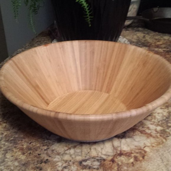 Vintage Large Wooden Toca Salad or Fruit Bowl Gently Used - Picture 3 of 4